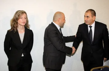 Кабинетът може да сезира КС за мораториума за земята