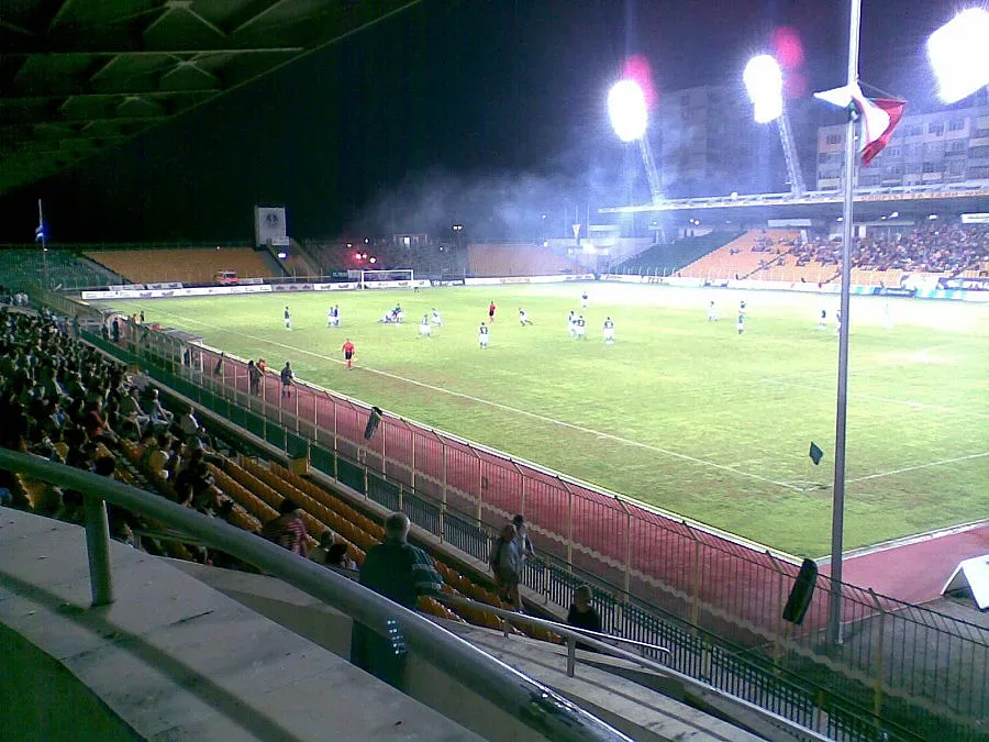 "Нефтохимик" отхвърли покана за мач на "Лазур"