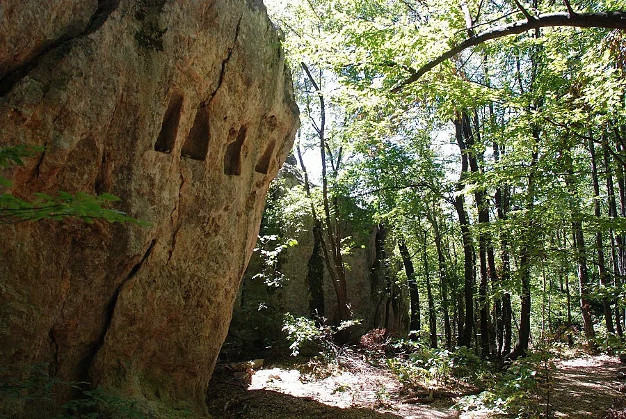 Любимец: "Глухите камъни" крият още изненади