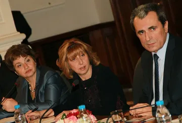 Клисарова няма как да се намеси в студентската окупация
