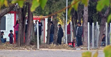 Откриха снаряд до бежанския лагер в Харманли