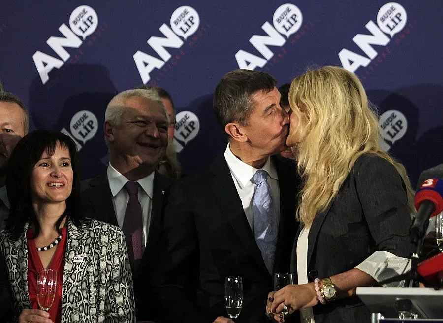 Популисти и комунисти триумфираха в Чехия