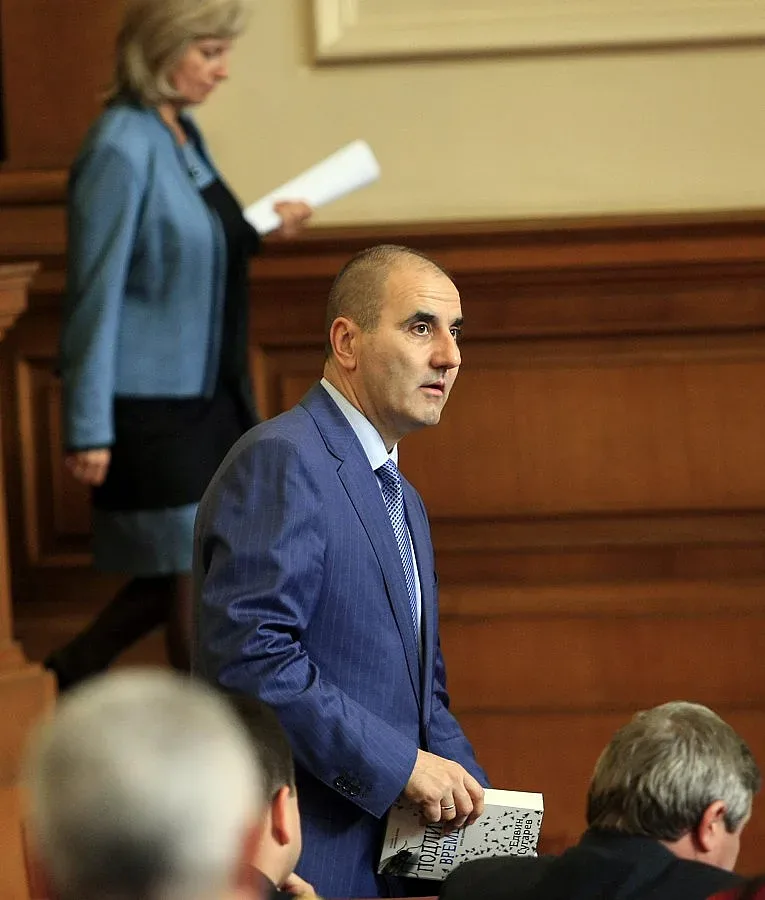 ГЕРБ ще иска дебат за бежанците