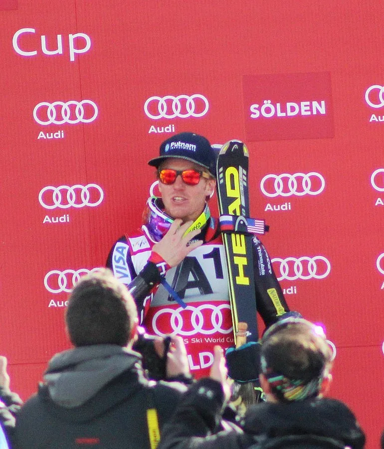 Тед Лигети с хеттрик в Зьолден