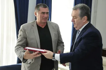 Златен плакет за президента на АБАФ в Подгорица