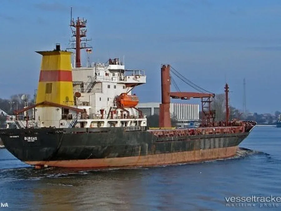 Капитан на кокаиновия кораб закъса без пари