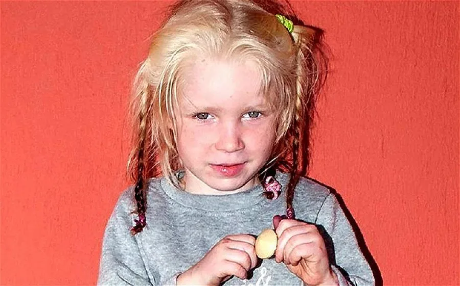 Мария е в дом в Гърция, родителите й изчезнаха