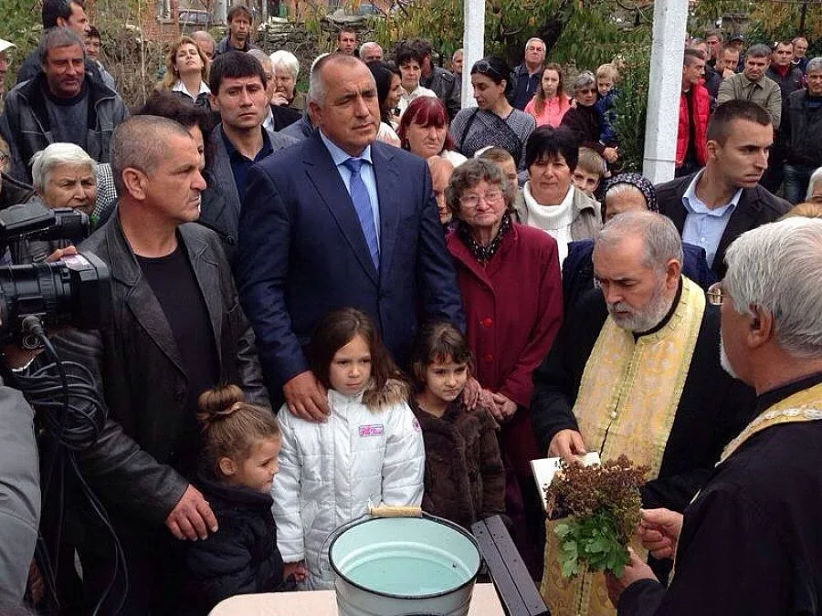 Борисов: Дори и окупацията на луната няма значение за Орешарски