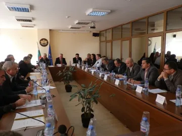 Проверяват техниката за зимна поддръжка в Кърджалийско