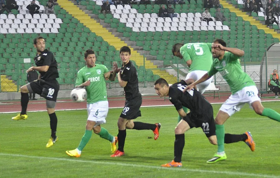 Берое победи "белите" в здрав мач