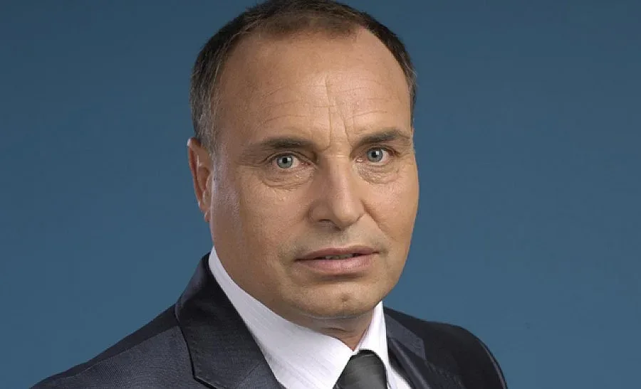 Свалиха лидера на ГЕРБ от поста шеф на ОбС