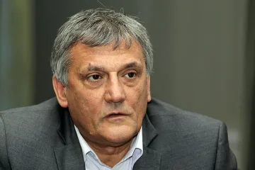 3 бона глоба на Диков заради стара фирма