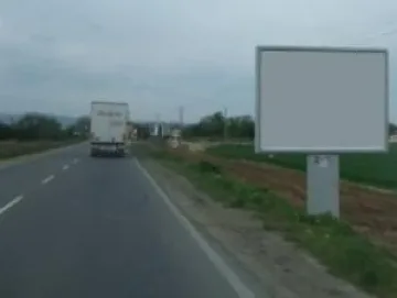 Искат забрана на рекламите край магистрали 