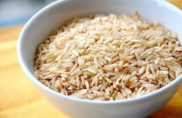 Младежи събират храна за бедни в Пиринско