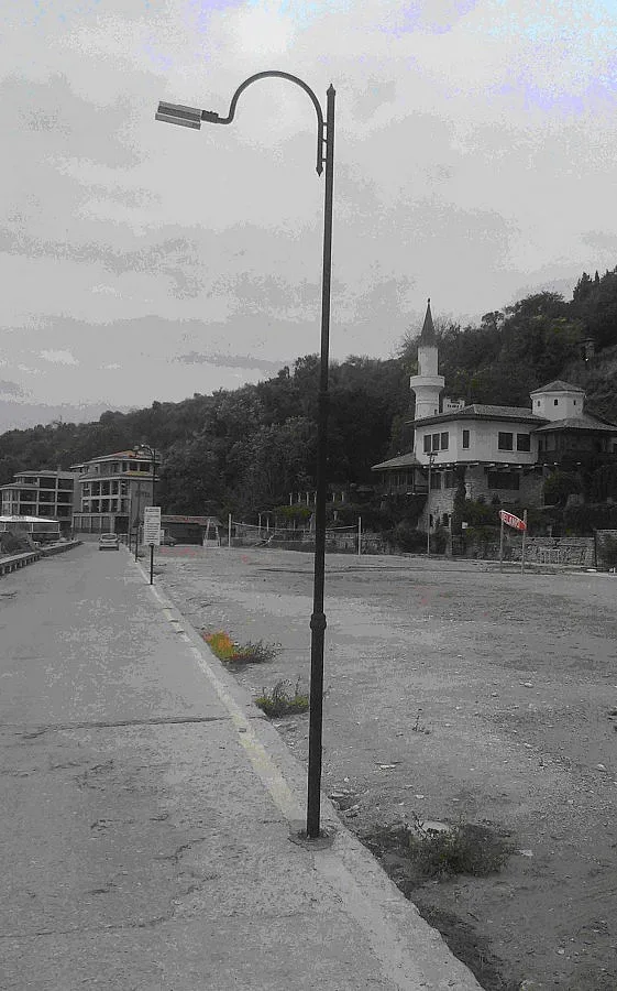 Заработи обновеното улично осветление в Балчик