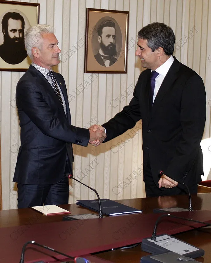 Сидеров: Плевнелиев да свика КСНС за бежанците