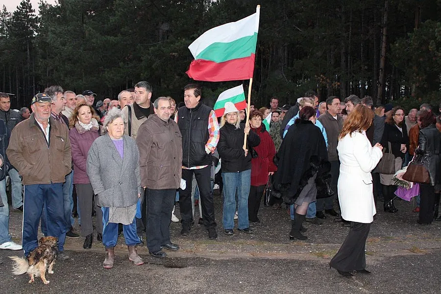 Казанлък прие декларация против бежански център