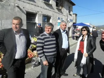 Цвета Караянчева се срещна с жители на Крумовград и село Падина