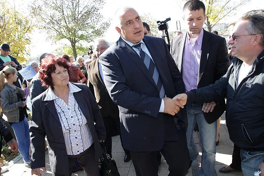 Борисов: Правителството прехвърля бежанците на кметовете