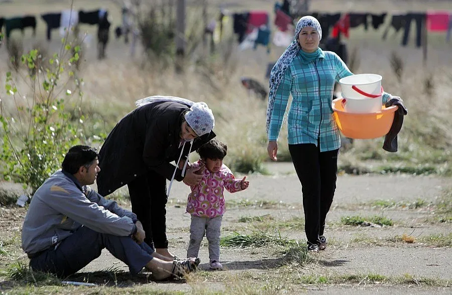 Чакаме помощ за бежанците и от Унгария