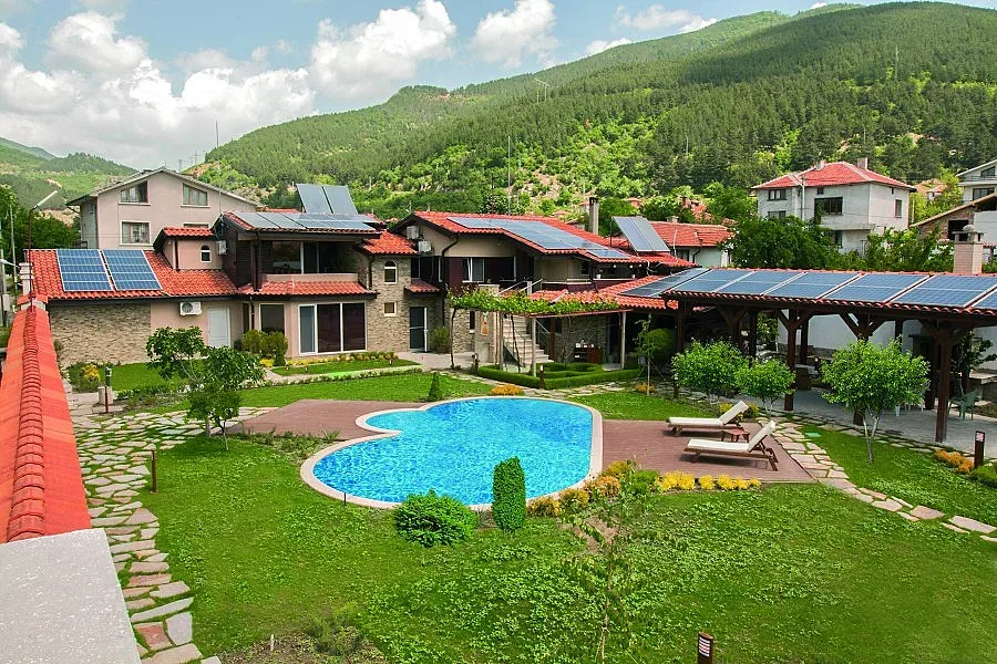 Оман иска "умна" къща от Твърдица