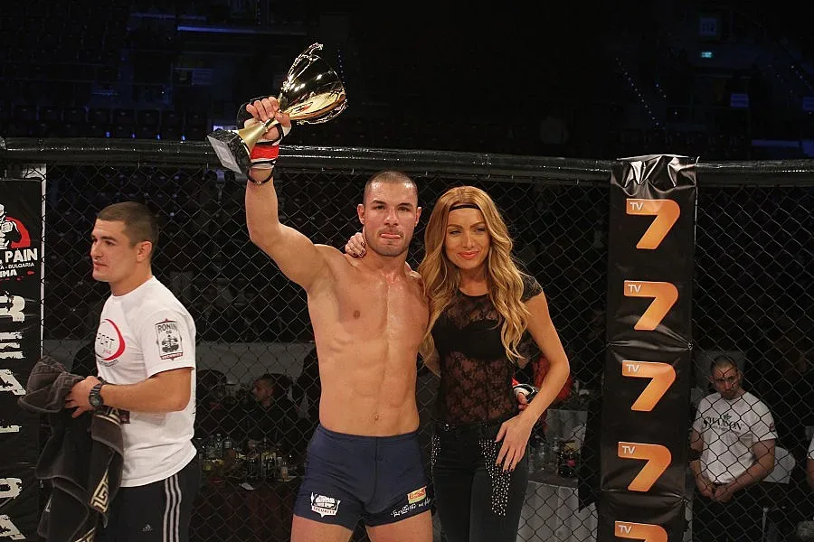 ММА боец награби Златка