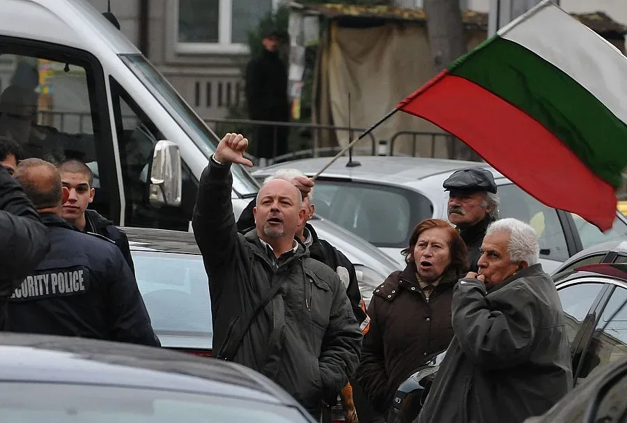 Съботен протест срещу властта след Вечното дерби