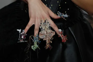 Феи и танцьорки върху маникюра