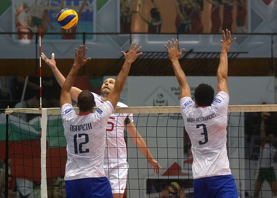 Пребиха съдия на волейболен мач