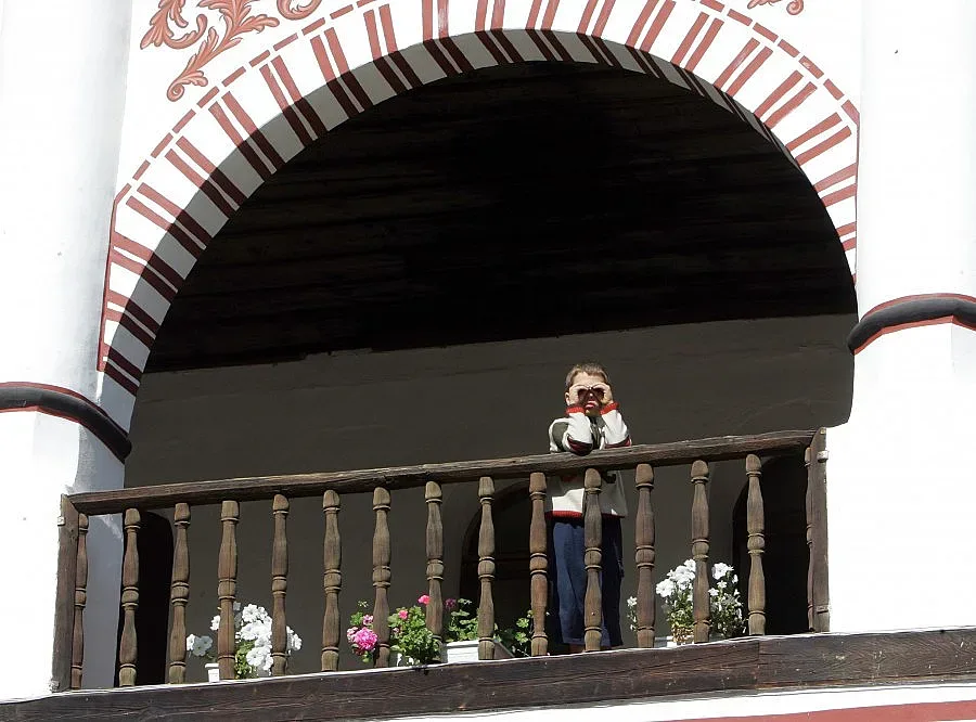 Хиляди миряни запалиха свещ в Рилския манастир 