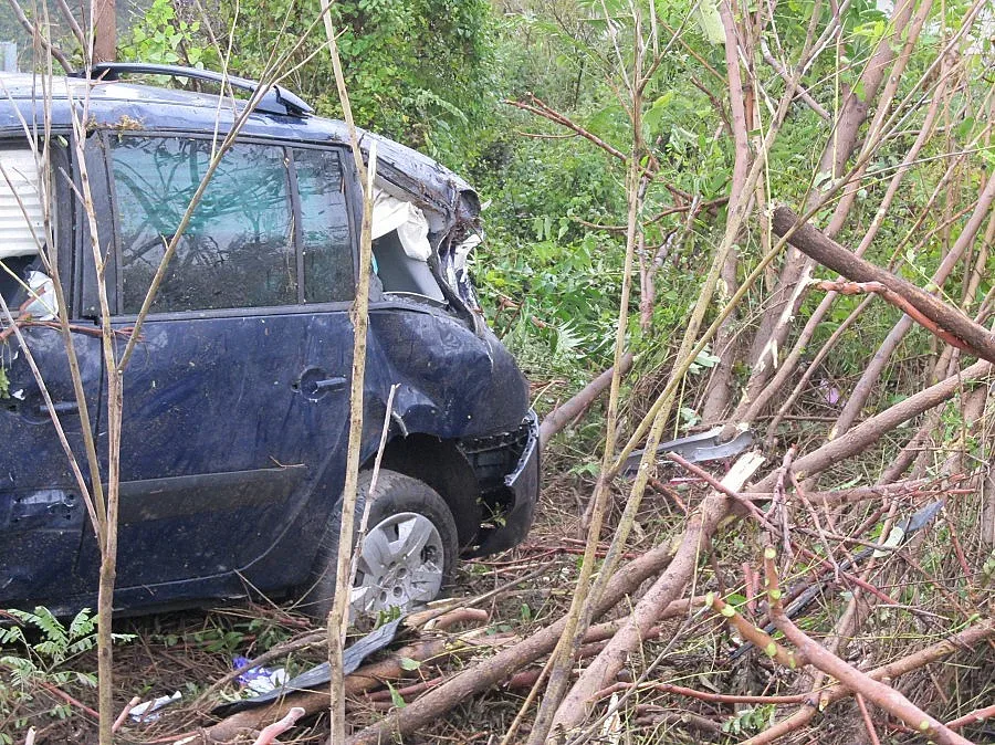 Пиян шофьор едва не уби децата си
