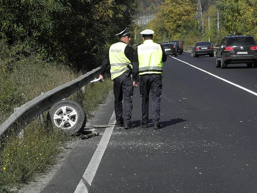 Жена почина след тежка катастрофа край Сливен