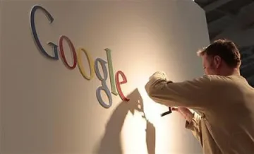 Акциите на Google подминаха $ 1000