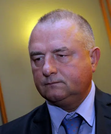 Ще накарам бежанците да си платят щетите