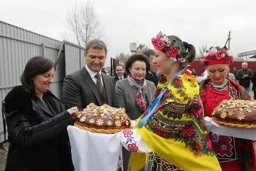 Бобева: Влизането на Украйна в ЕС, ще облекчи съвместния бизнес