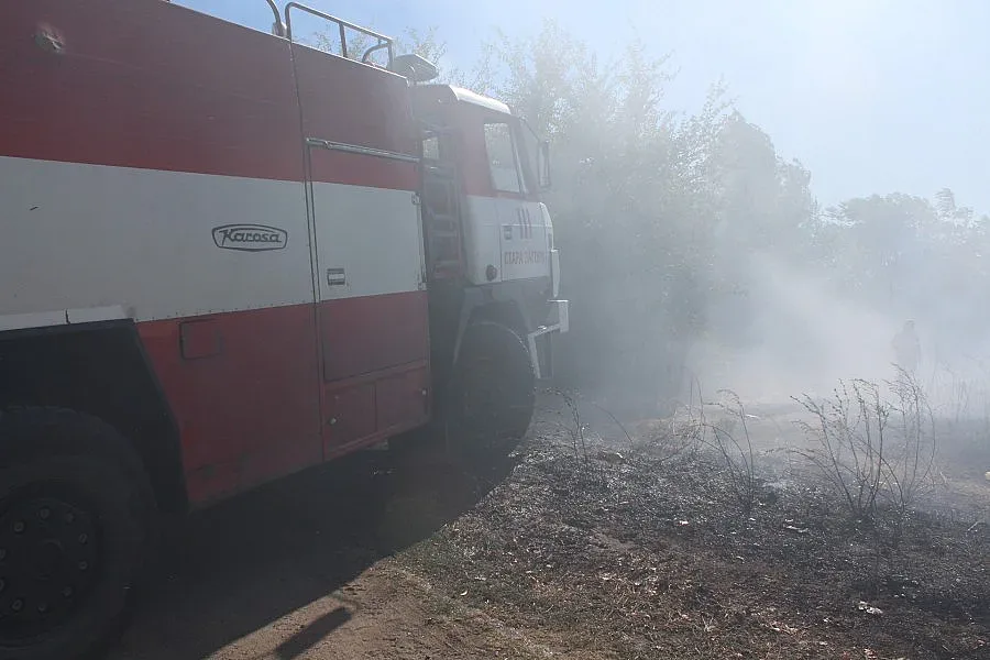 Мъж загина затиснат от покрива на къщата си при пожар