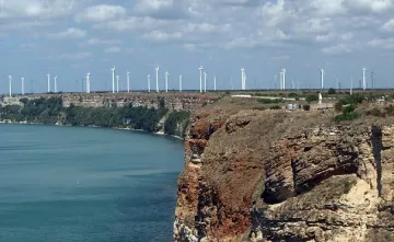 България на съд за ветропарковете край Калиакра