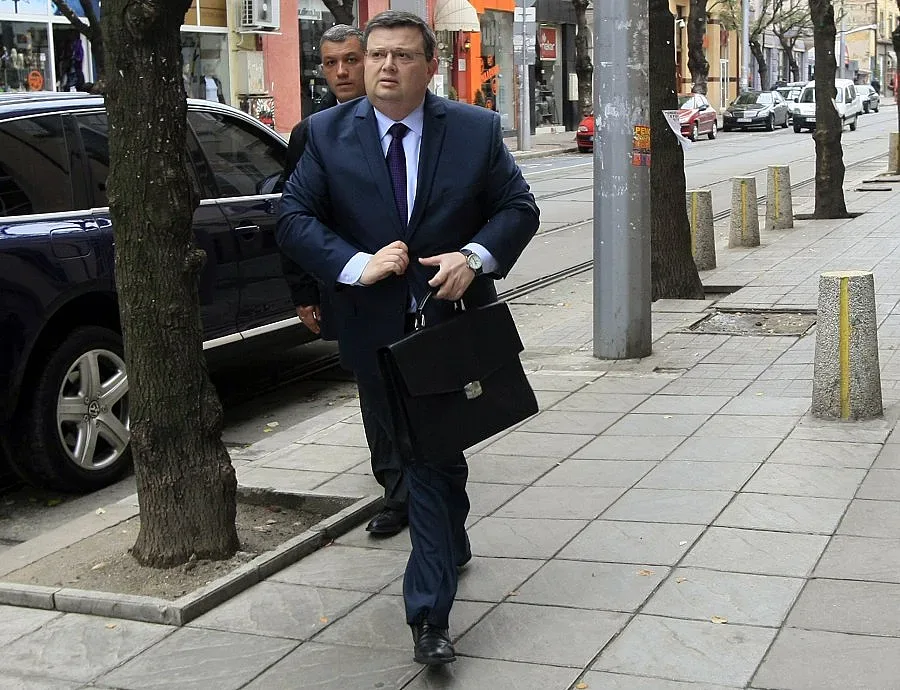 Цацаров: Ще проверяваме случая "Гуцанов"