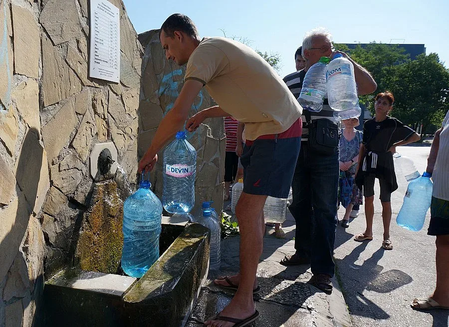 Протест пред община Омуртаг