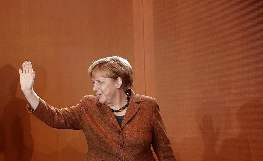 Притискат Меркел за дарение от БМВ