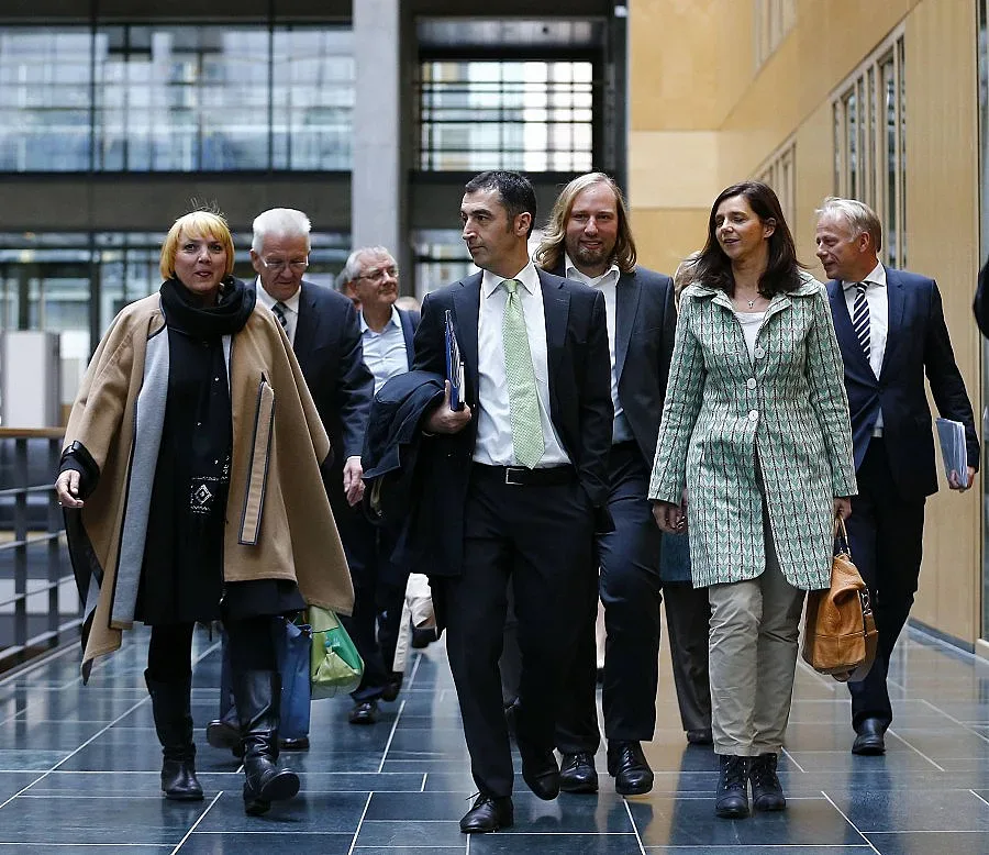 Зелен трън в петата на партиите