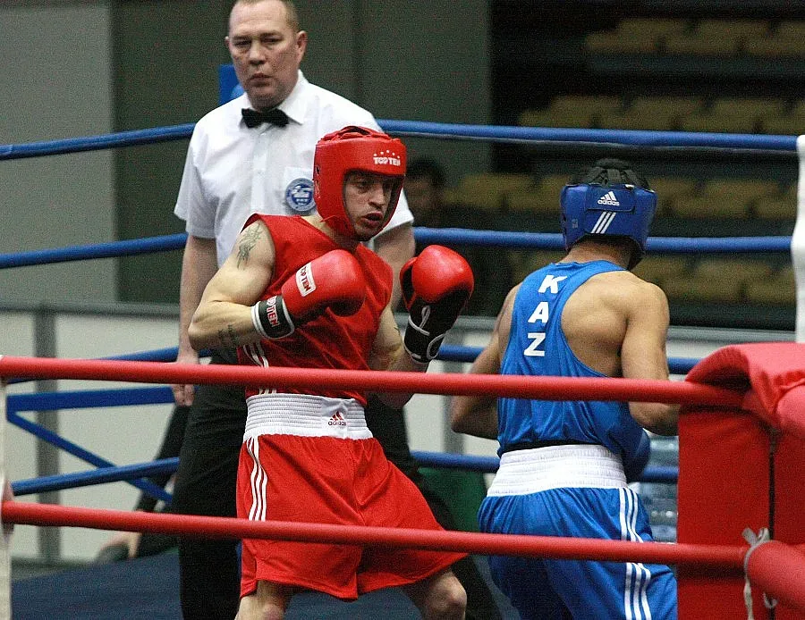 Нови две победи за боксьорите