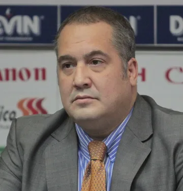 Бинев сезира Шулц и Миков за затъмнение в медиите