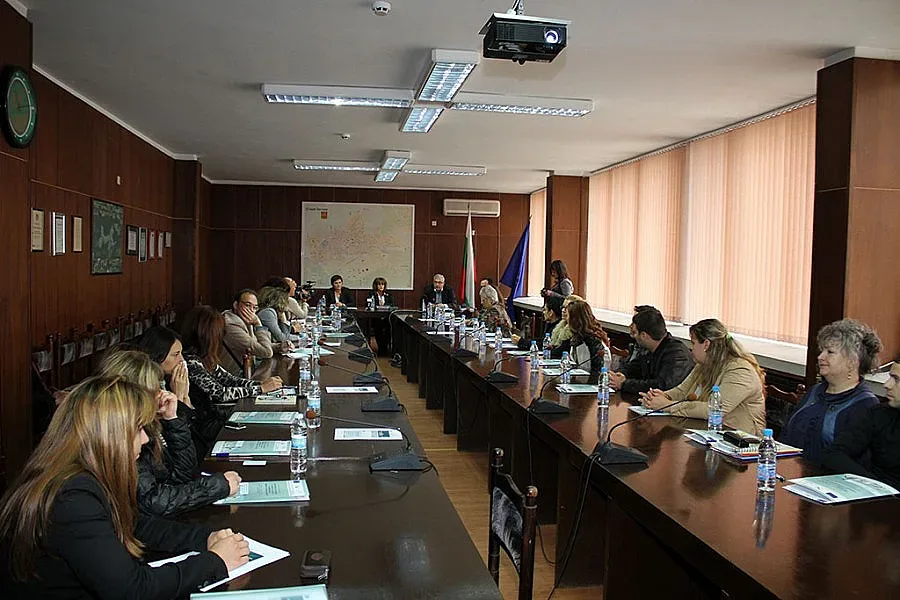 Общинари повишават своята квалификация с европейски пари