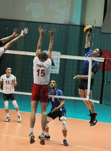 Младите волейболисти от ЦСКА отново има къде да тренират 