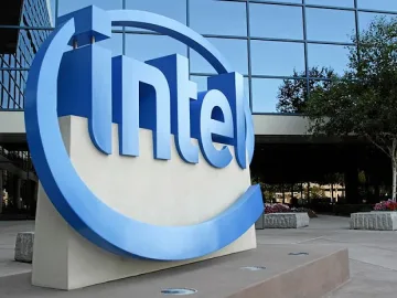 Intel забави производството на новите чипове Broadwell
