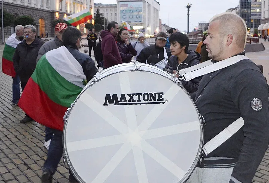 С барабани отново искат оставка на кабинета