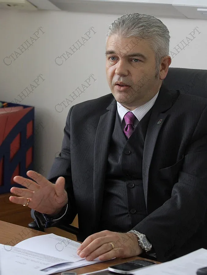 Да дадат общинските болници на частници