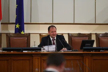 Миков поздрави патриарх Неофит 