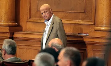 Почина писателят Николай Петев